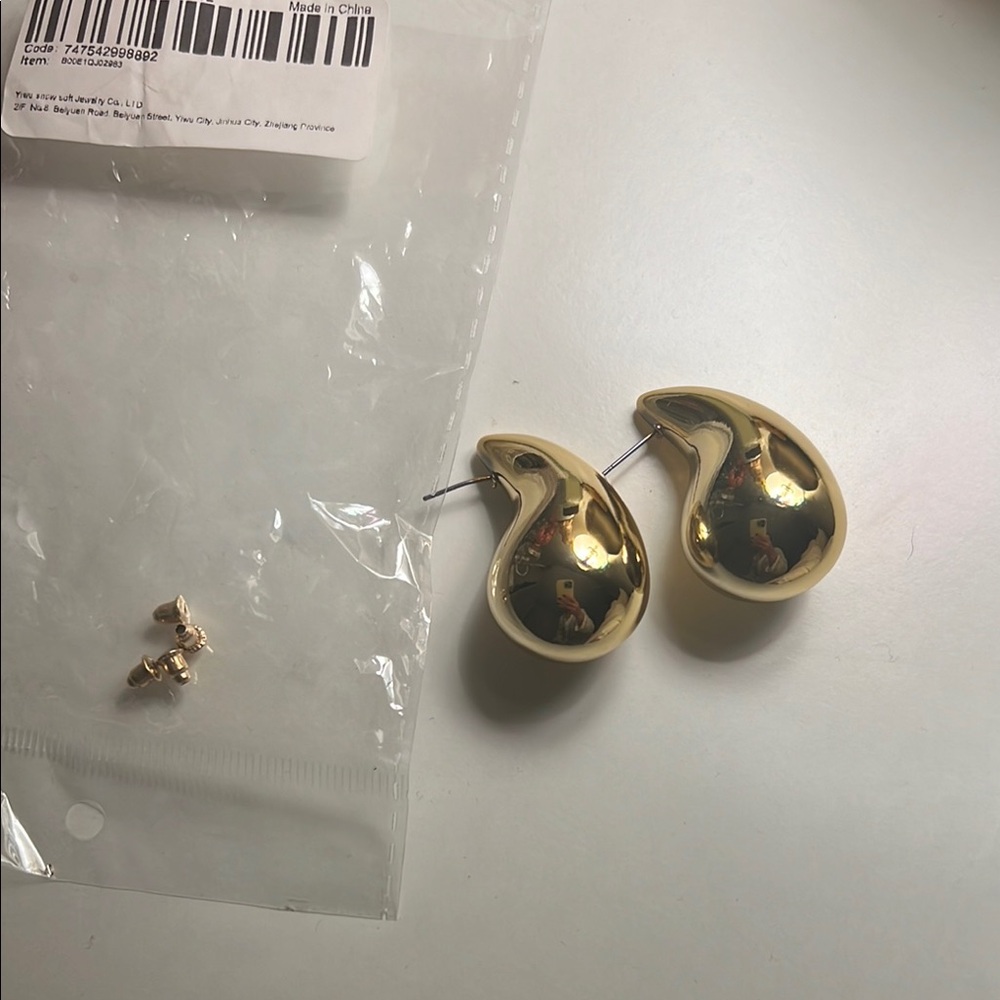 Elegant Gold-Tone Teardrop Earrings